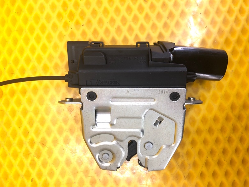 Замок крышки багажника Mercedes-Benz S-Class 2014 W222