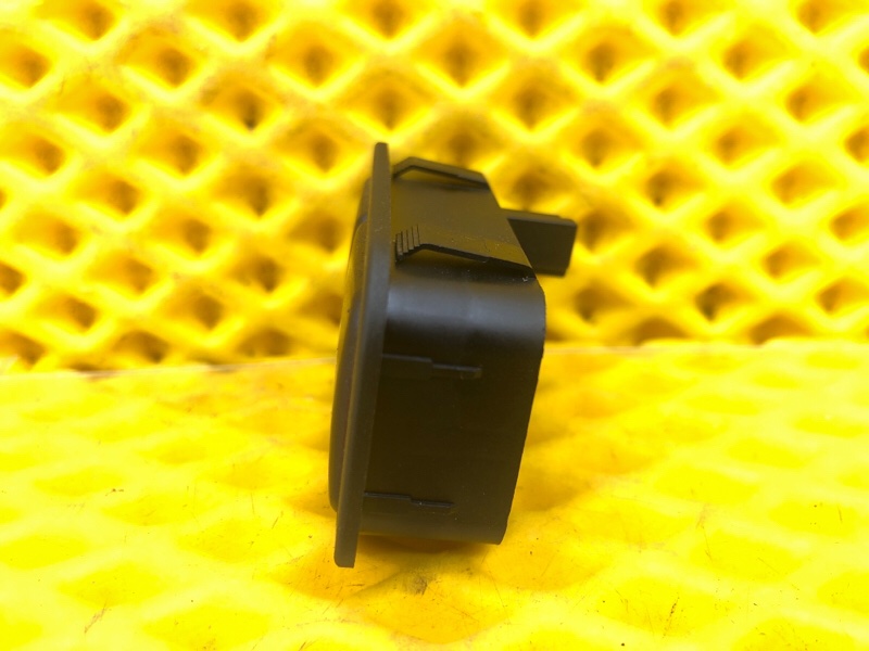 Кнопка закрывания багажника Mercedes-Benz S-Class 2014 W222