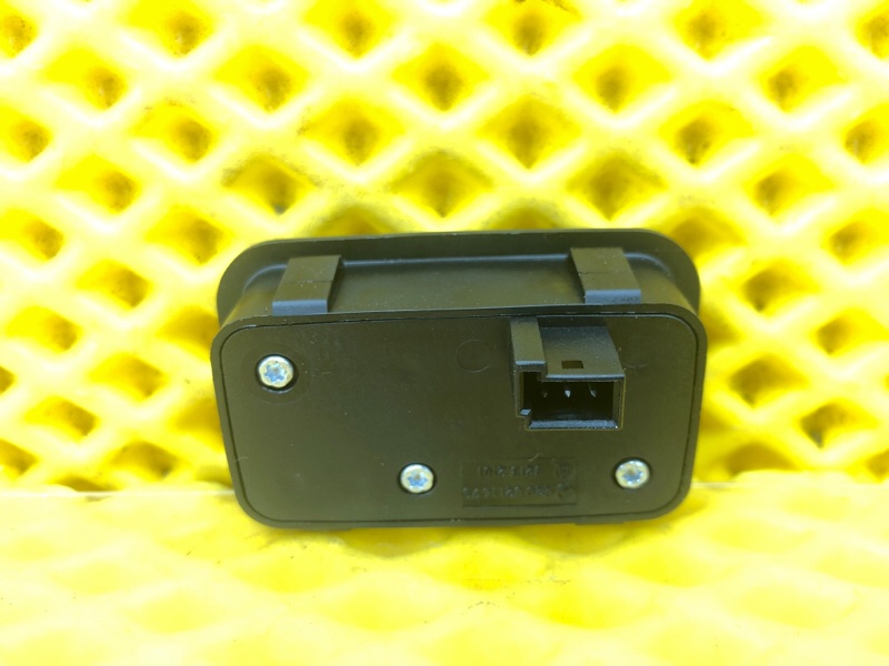 Кнопка закрывания багажника Mercedes-Benz S-Class 2014 W222