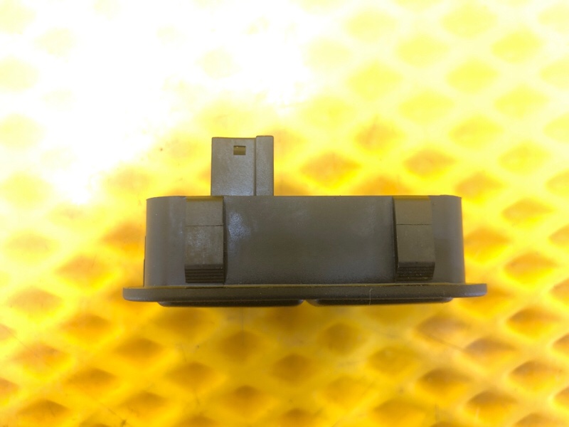 Кнопка закрывания багажника Mercedes-Benz S-Class 2014 W222