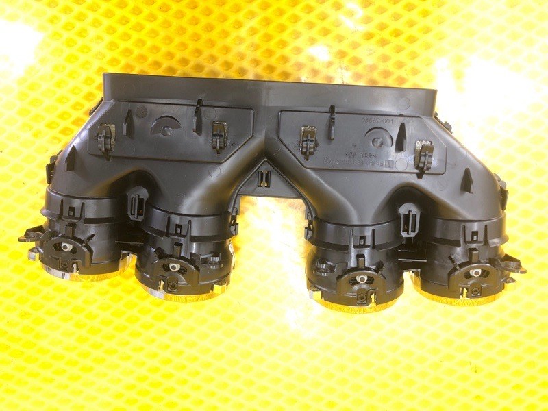 Дефлектор воздуховода центральный Mercedes-Benz S-Class 2014 W222