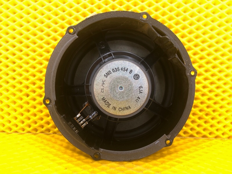 Динамик двери передней Volkswagen Tiguan