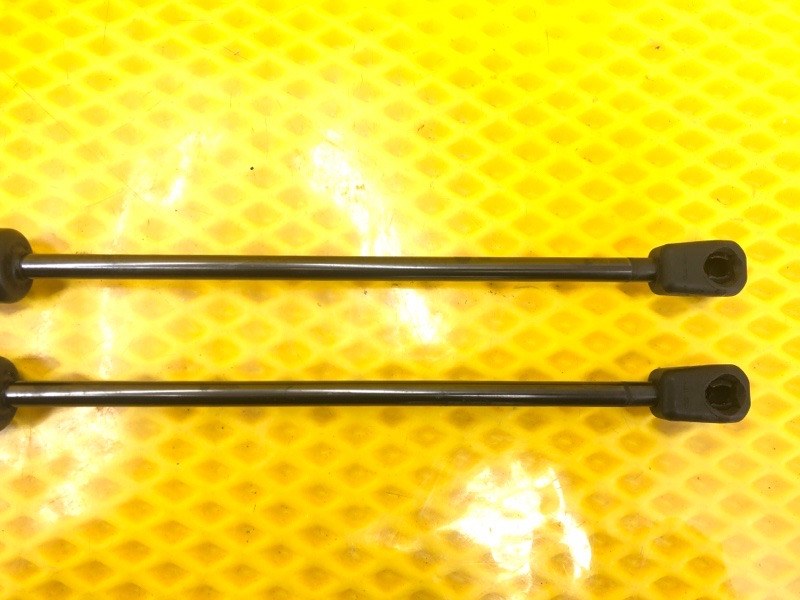 Амортизатор крышки багажника Audi Q7 2014 4LB