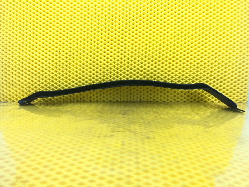 Уплотнитель двери передней левой Mercedes-Benz S-Class 2014 W222