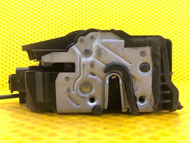 Замок двери передней левой Mercedes-Benz S-Class 2014 W222