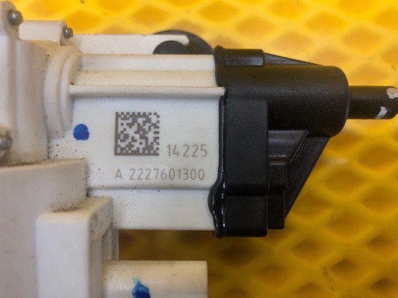 Доводчик двери Mercedes-Benz S-Class 2014 W222