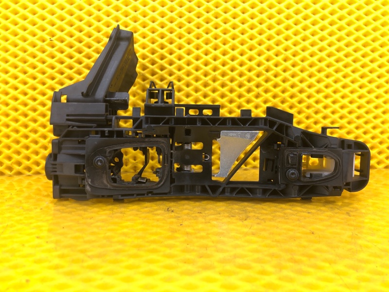 Кронштейн ручки двери передней левой Mercedes-Benz S-Class 2014 W222