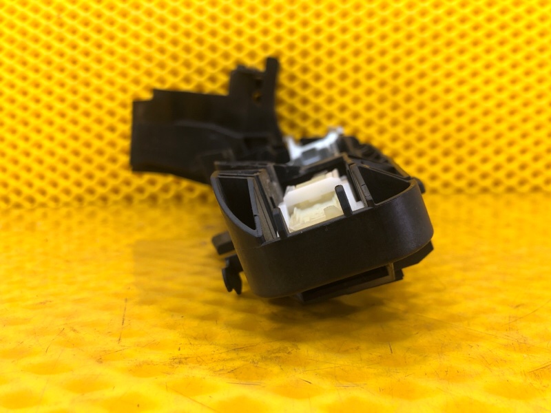 Кронштейн ручки двери передней левой Mercedes-Benz S-Class 2014 W222