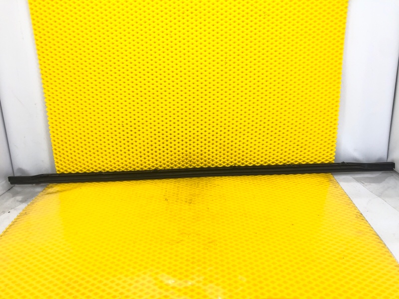 Уплотнитель двери передней левой Mercedes-Benz S-Class 2014 W222