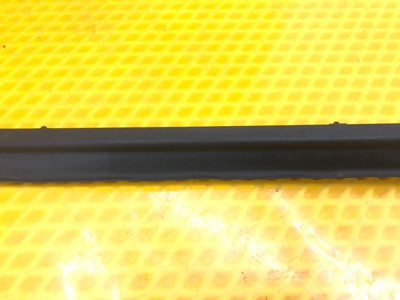 Уплотнитель двери передней левой Mercedes-Benz S-Class 2014 W222