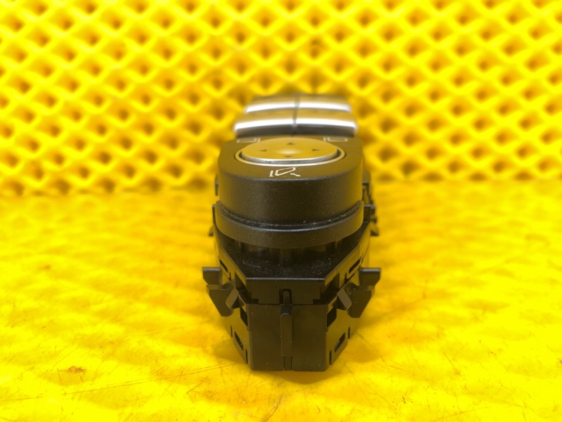 Блок кнопок Mercedes-Benz S-Class 2014 W222