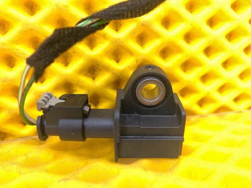 Датчик удара Mercedes-Benz S-Class 2014 W222