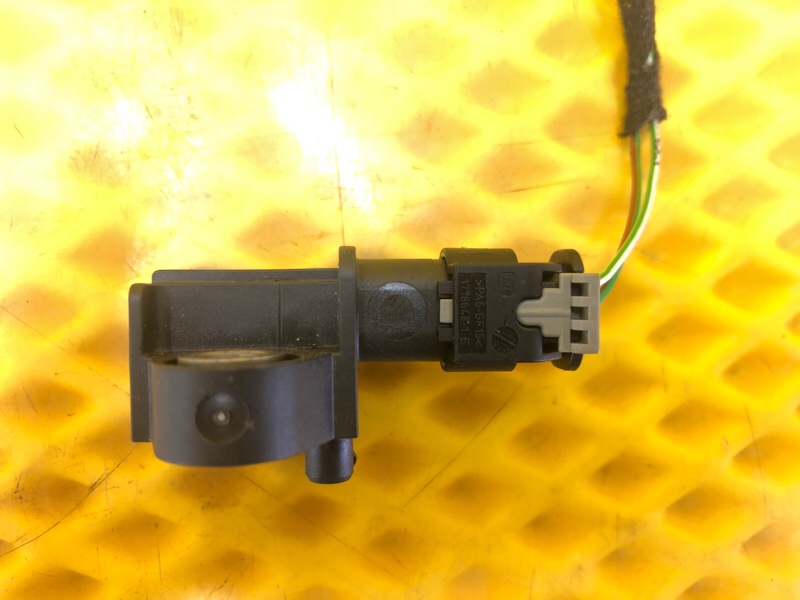 Датчик удара Mercedes-Benz S-Class 2014 W222