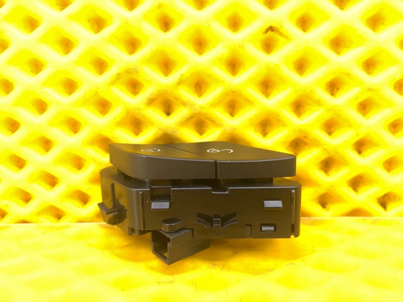 Кнопка центрального замка Mercedes-Benz S-Class 2014 W222