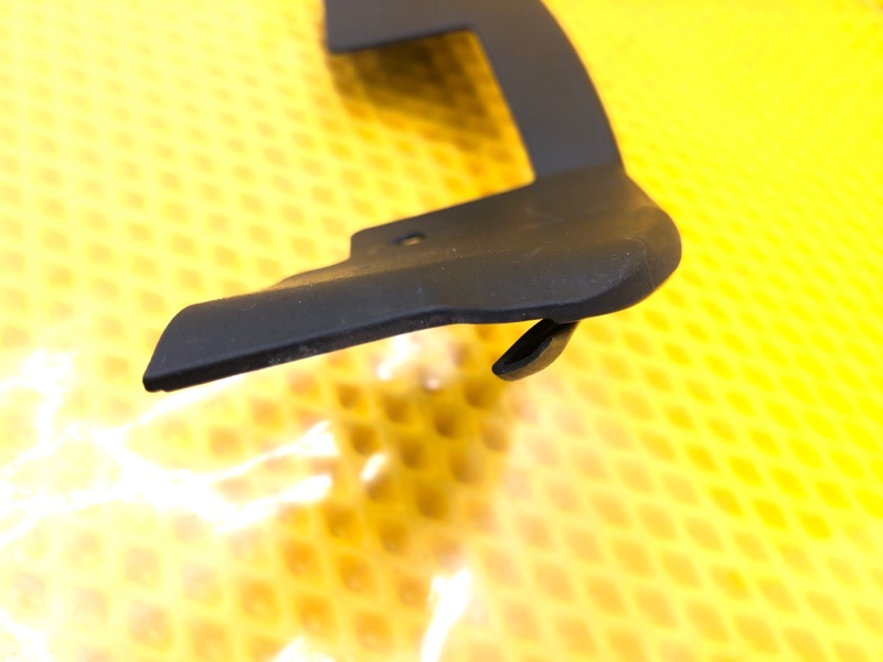 Уплотнитель двери передней правой Mercedes-Benz S-Class 2014 W222