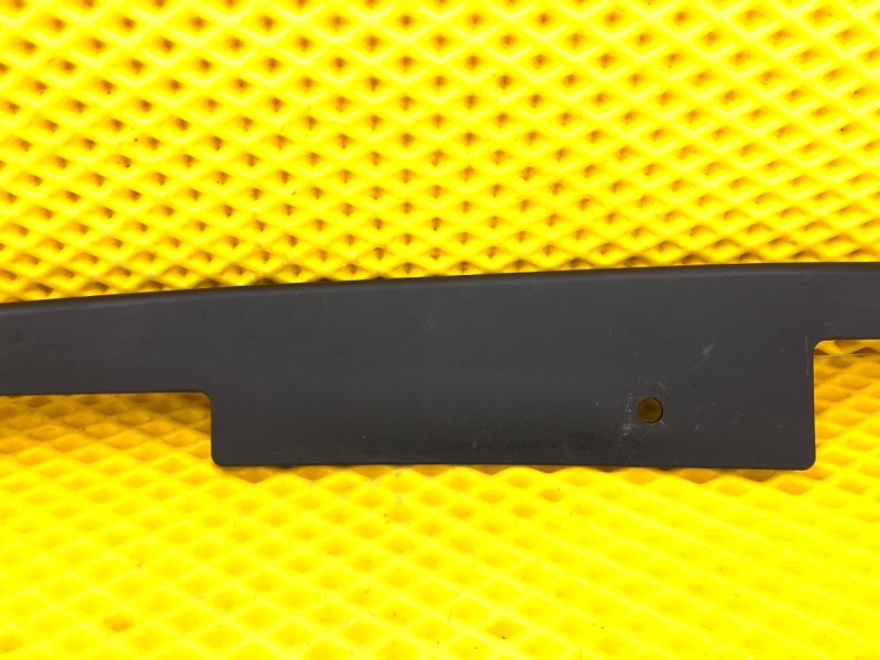 Уплотнитель двери передней правой Mercedes-Benz S-Class 2014 W222