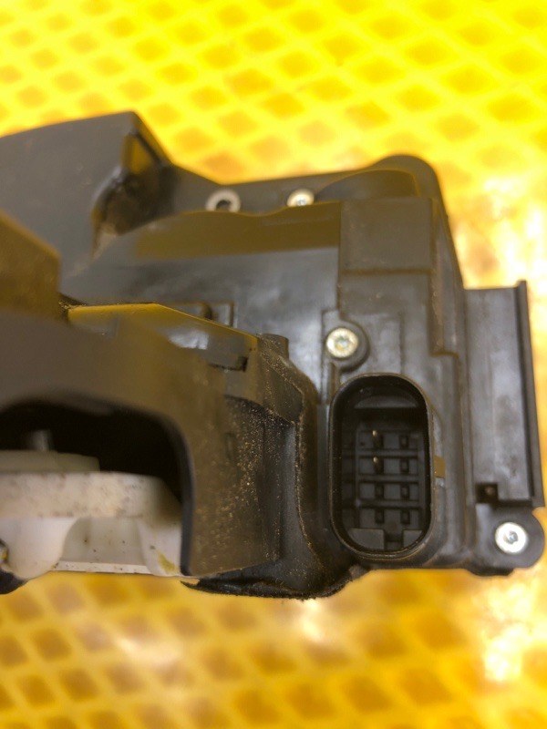 Замок двери передней правой Mercedes-Benz S-Class 2014 W222