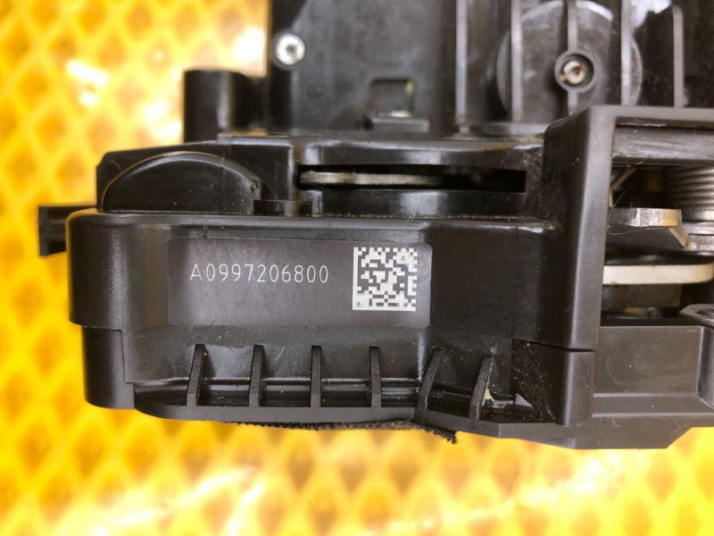 Замок двери передней правой Mercedes-Benz S-Class 2014 W222