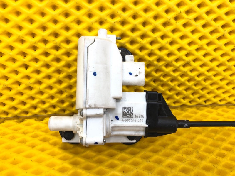 Доводчик двери Mercedes-Benz S-Class 2014 W222