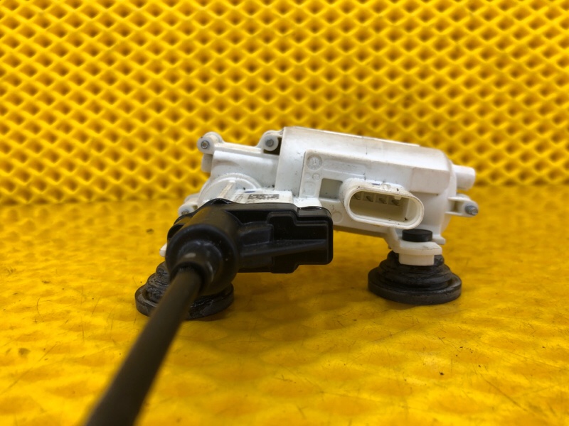 Доводчик двери Mercedes-Benz S-Class 2014 W222