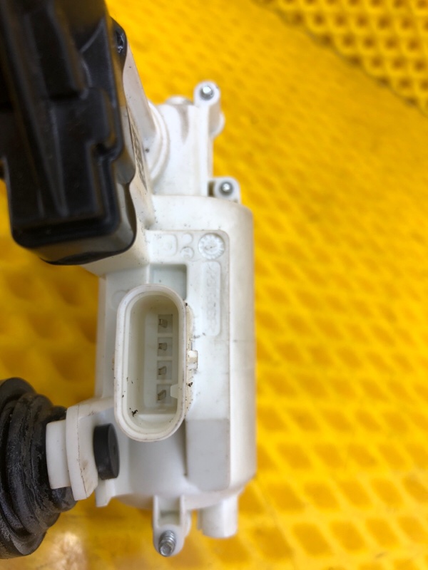 Доводчик двери Mercedes-Benz S-Class 2014 W222