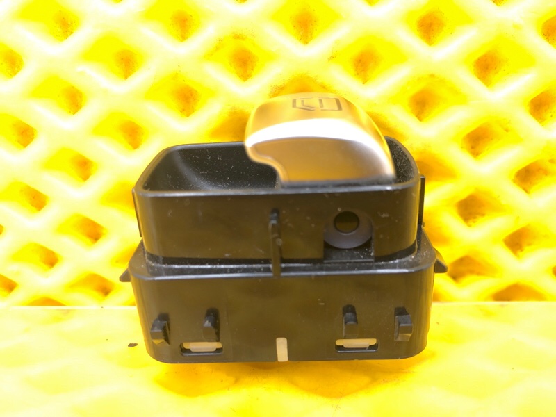 Кнопка стеклоподъемника передней двери Mercedes-Benz S-Class 2014 W222