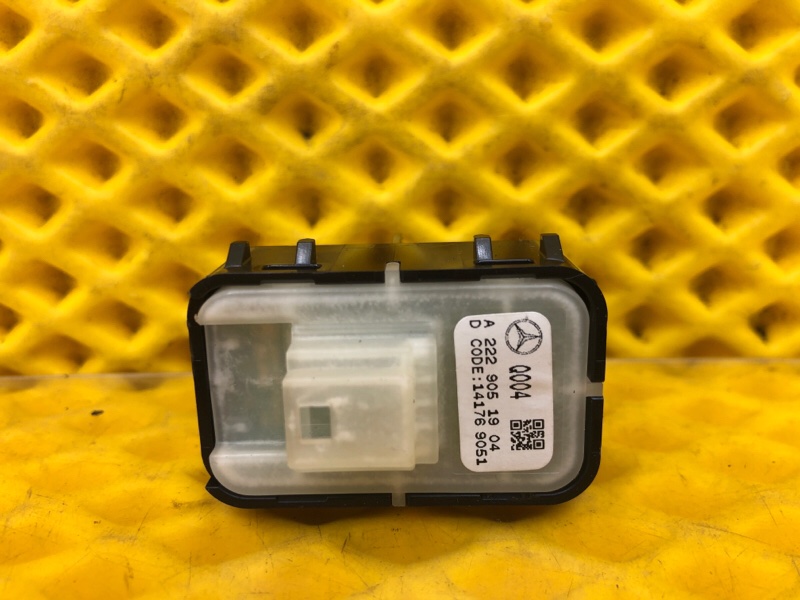 Кнопка стеклоподъемника передней двери Mercedes-Benz S-Class 2014 W222