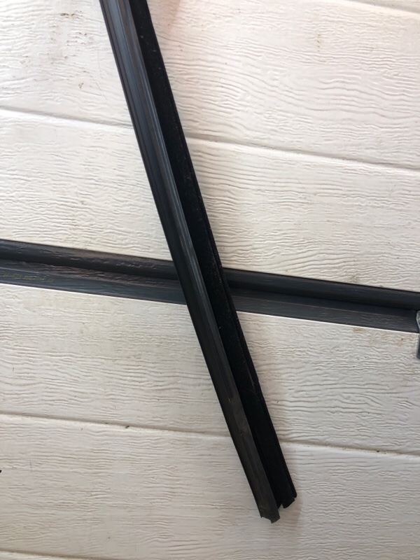 Уплотнитель стекла двери Mercedes-Benz S-Class 2014 W222