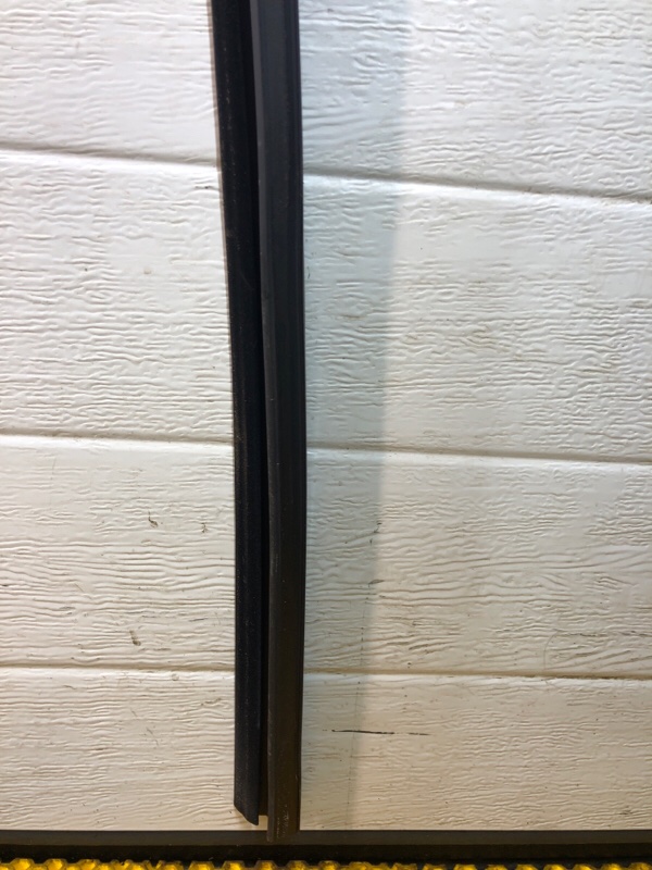 Уплотнитель стекла двери Mercedes-Benz S-Class 2014 W222