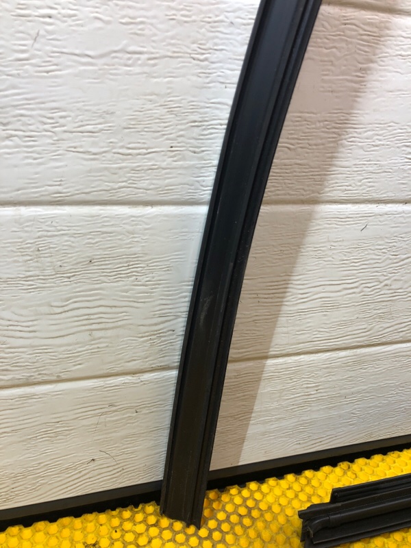 Уплотнитель стекла двери Mercedes-Benz S-Class 2014 W222