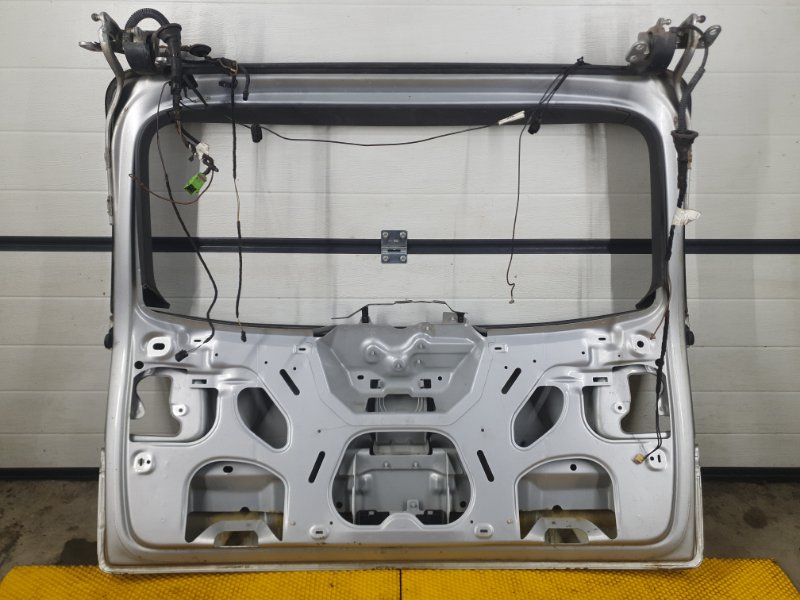 Крышка багажника Volkswagen Touareg 2003 7L6