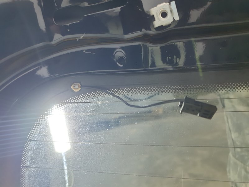 Стекло крышки багажника Volkswagen Tiguan 2013 5N1