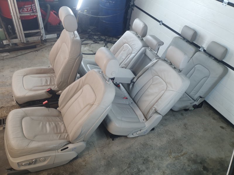 Комплект сидений Audi Q7 2014 4LB