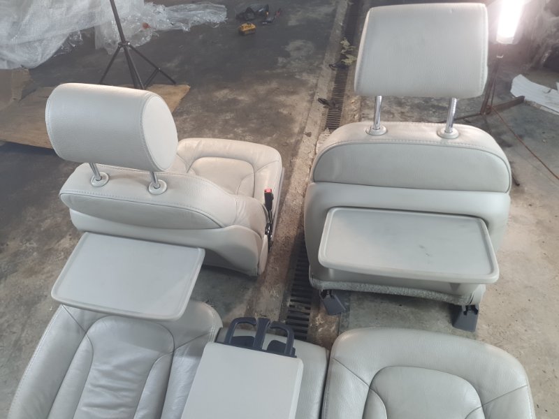 Комплект сидений Audi Q7 2014 4LB