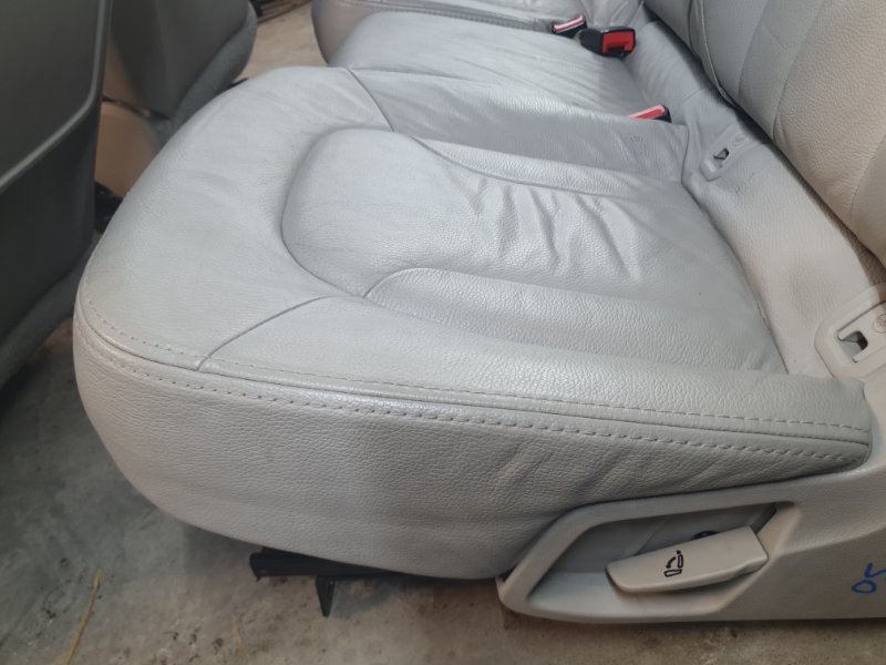 Комплект сидений Audi Q7 2014 4LB