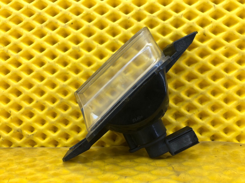 Фонарь задний правый Volkswagen Tiguan 2013 5N1