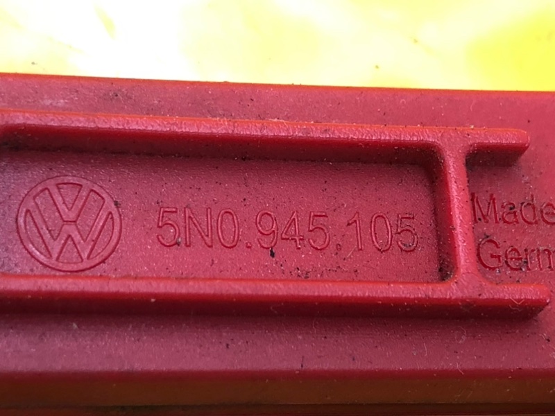 Катафот бампера Volkswagen Tiguan 2013 5N1