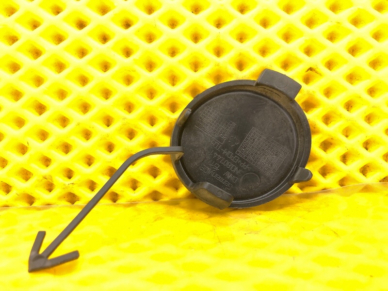 Заглушка буксировочного крюка Volkswagen Tiguan 2013 5N1