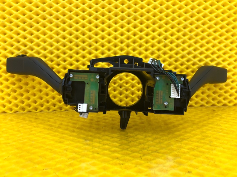 Подрулевой блок переключателей ( шлейф ) Volkswagen Tiguan 2013 5N1