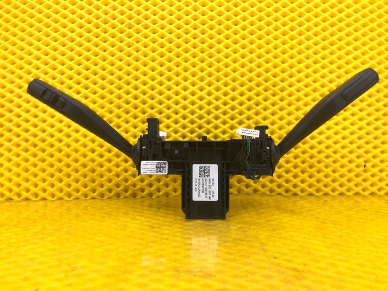 Подрулевой блок переключателей ( шлейф ) Volkswagen Tiguan 2013 5N1