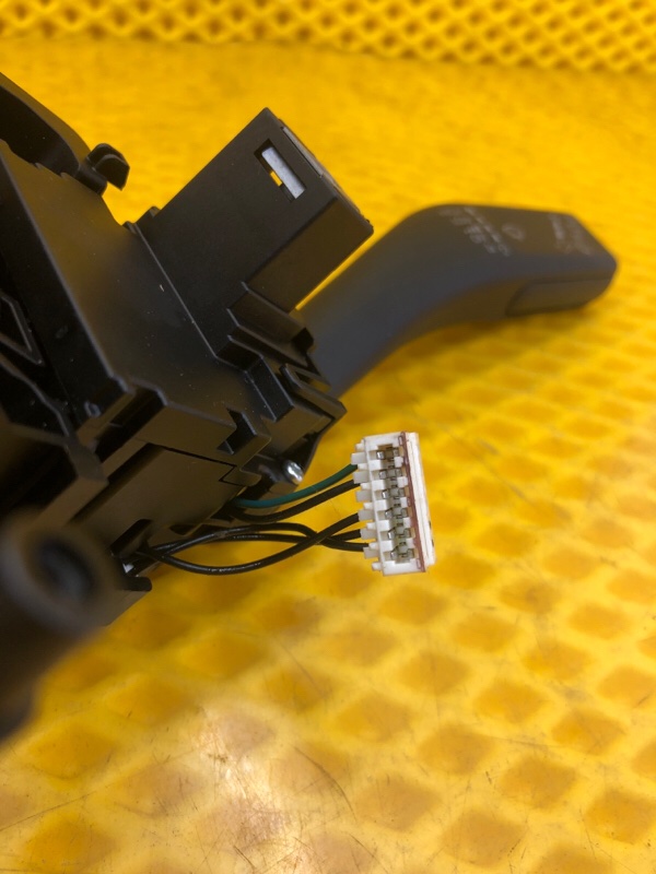 Подрулевой блок переключателей ( шлейф ) Volkswagen Tiguan 2013 5N1