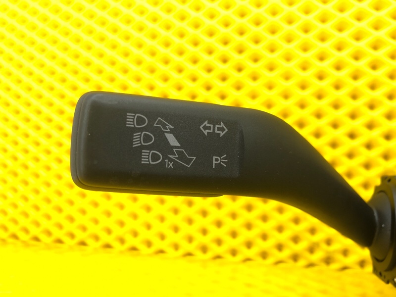 Подрулевой блок переключателей ( шлейф ) Volkswagen Tiguan 2013 5N1