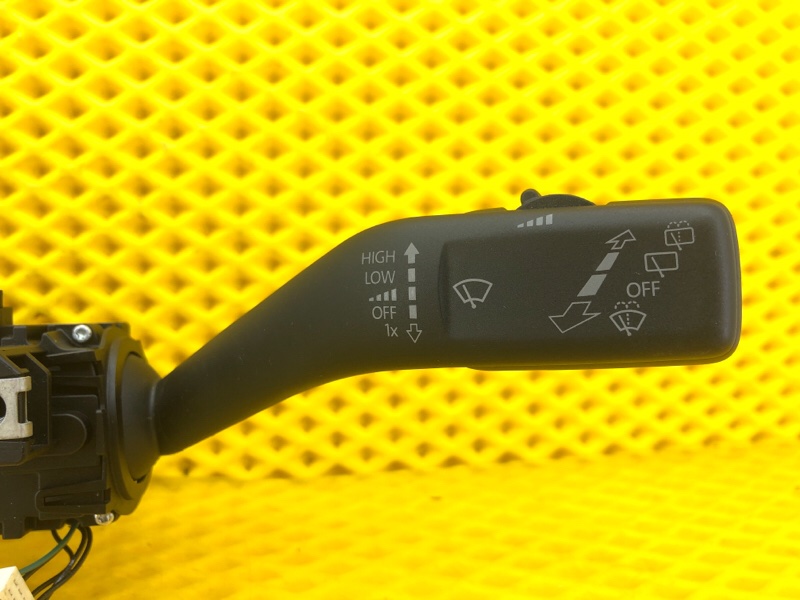 Подрулевой блок переключателей ( шлейф ) Volkswagen Tiguan 2013 5N1