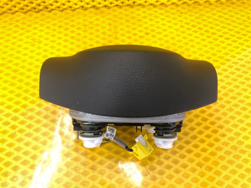 Подушка безопасности в руль Volkswagen Tiguan 2013 5N1