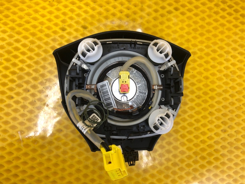 Подушка безопасности в руль Volkswagen Tiguan 2013 5N1