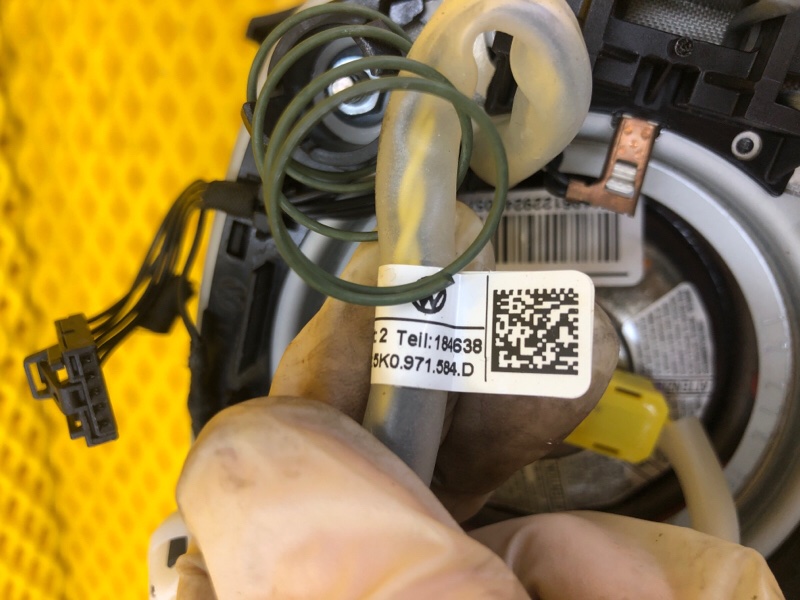 Подушка безопасности в руль Volkswagen Tiguan 2013 5N1