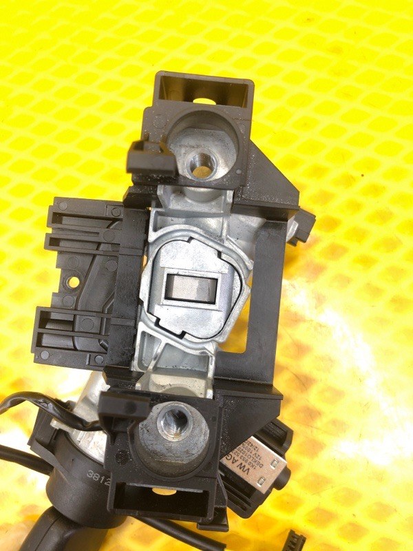 Замок зажигания Volkswagen Tiguan 2013 5N1