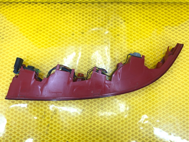 Фонарь задний правый Audi Q7 2014 4LB