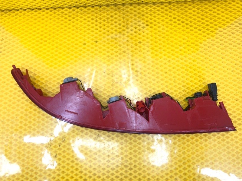 Фонарь задний правый Audi Q7 2014 4LB