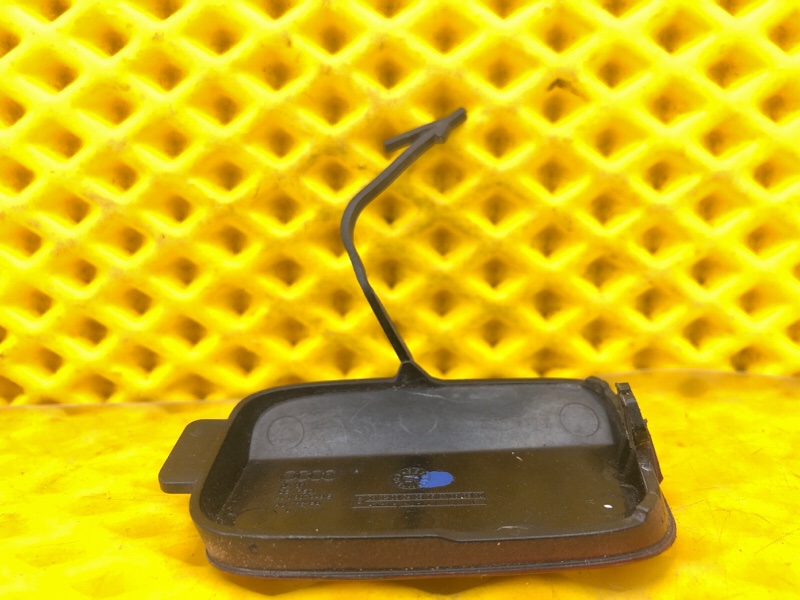 Заглушка буксировочного крюка Audi Q7 2014 4LB